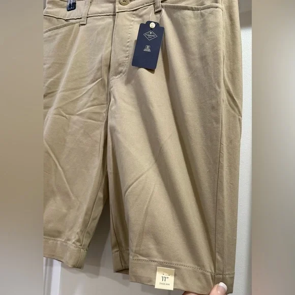 St. John's Bay  🆕 Women’s Mid-Rise Bermuda Shorts Size 8. 🆕🆕 - Picture 4 of 13